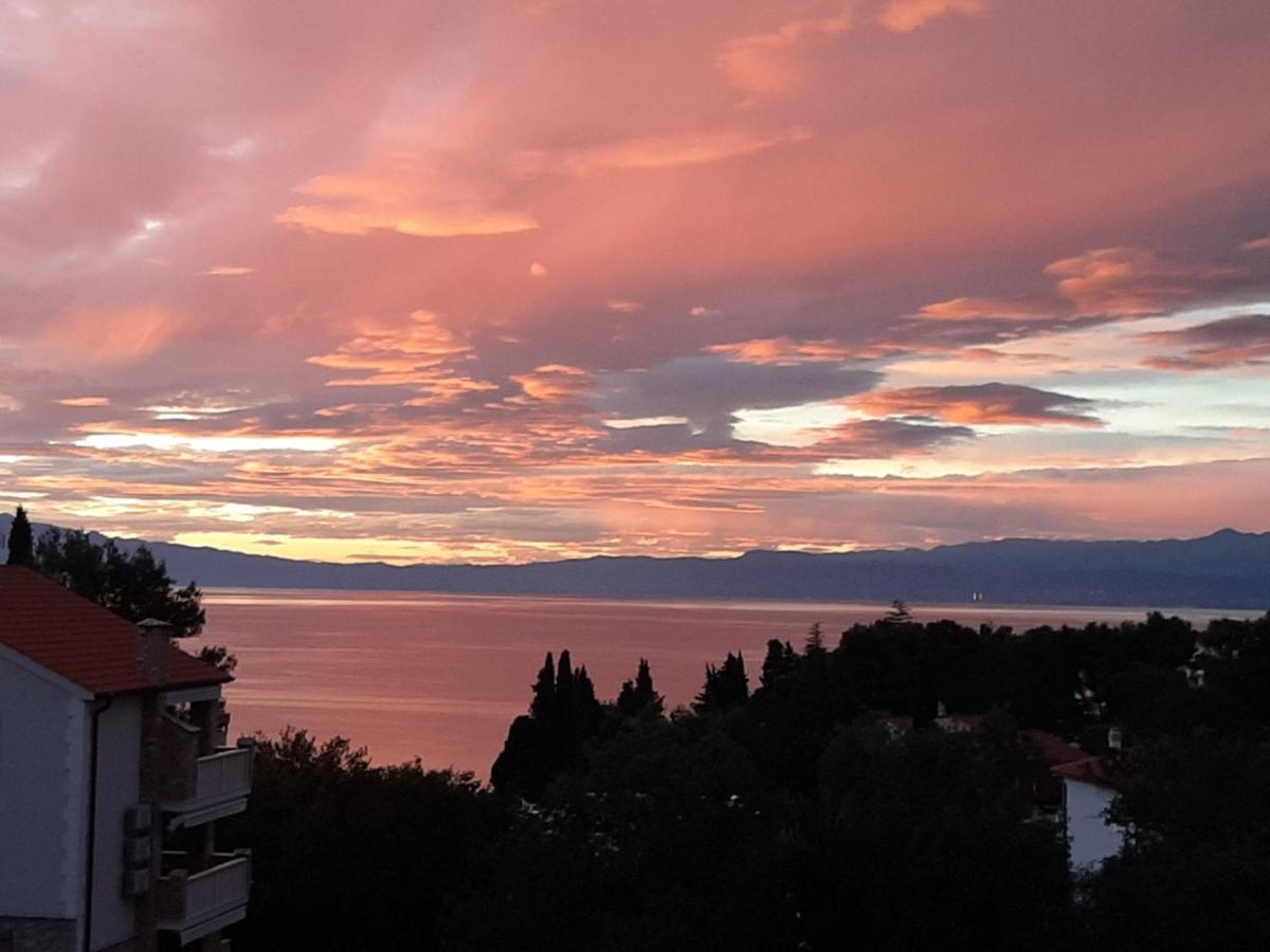 Apartman Moris Малинска Екстериор снимка