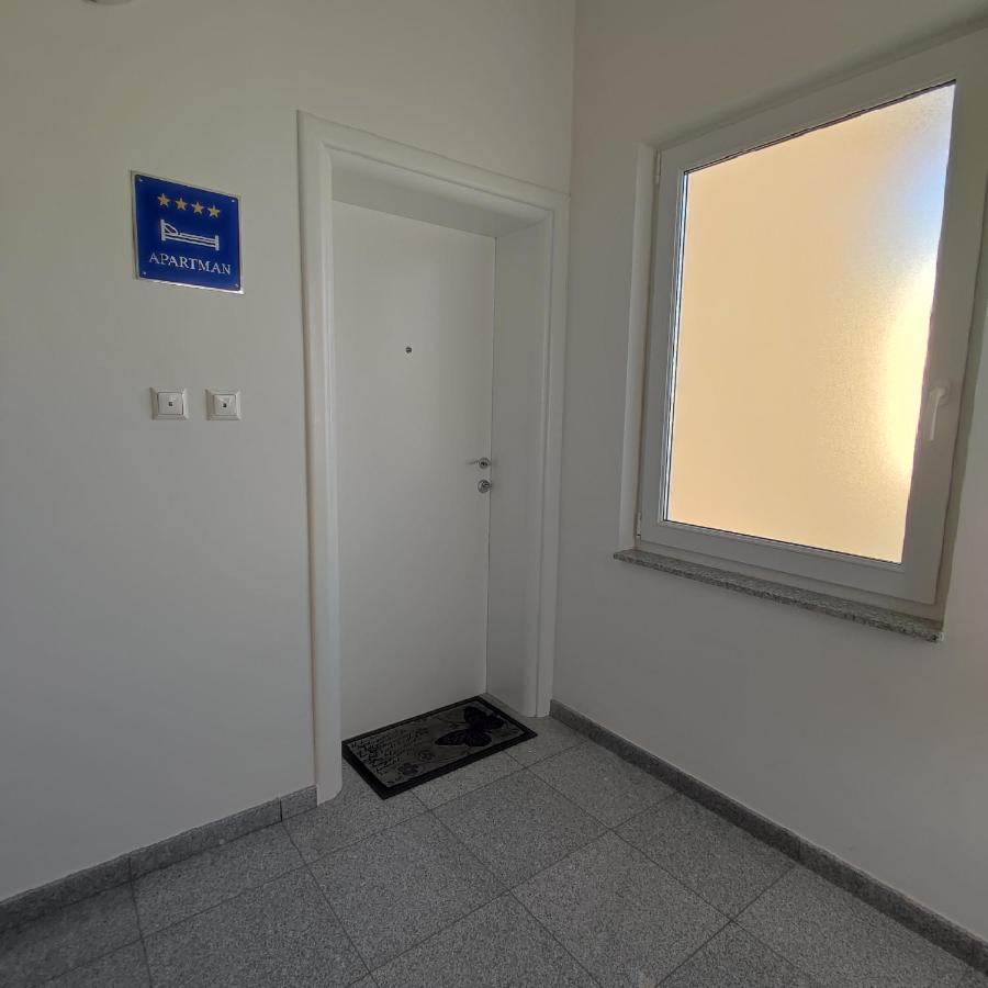 Apartman Moris Малинска Екстериор снимка