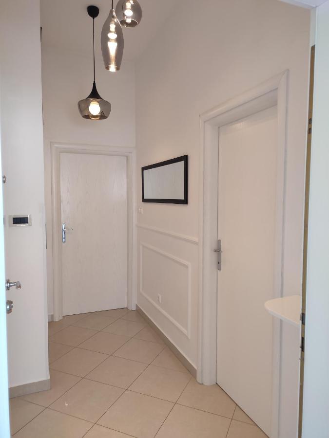 Apartman Moris Малинска Екстериор снимка
