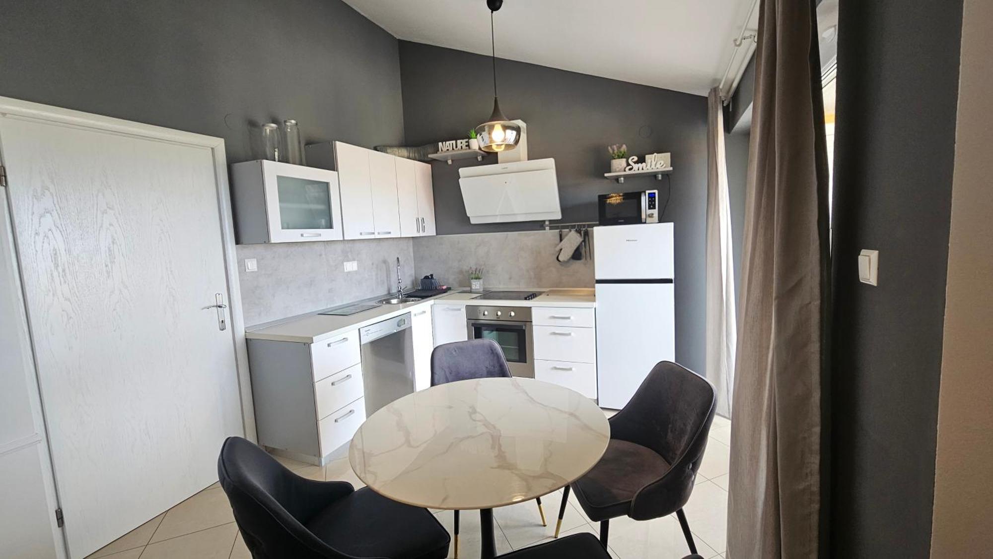 Apartman Moris Малинска Екстериор снимка