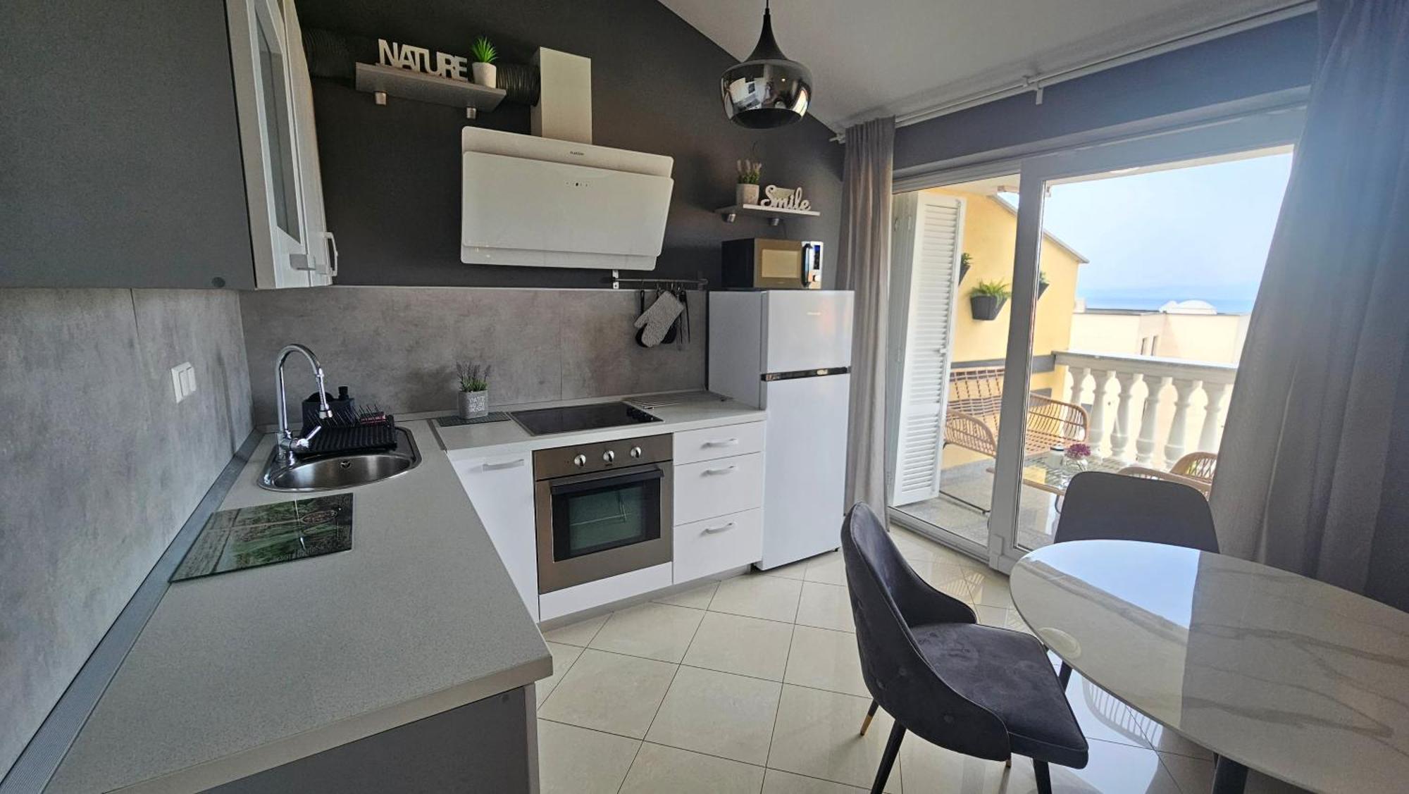 Apartman Moris Малинска Екстериор снимка