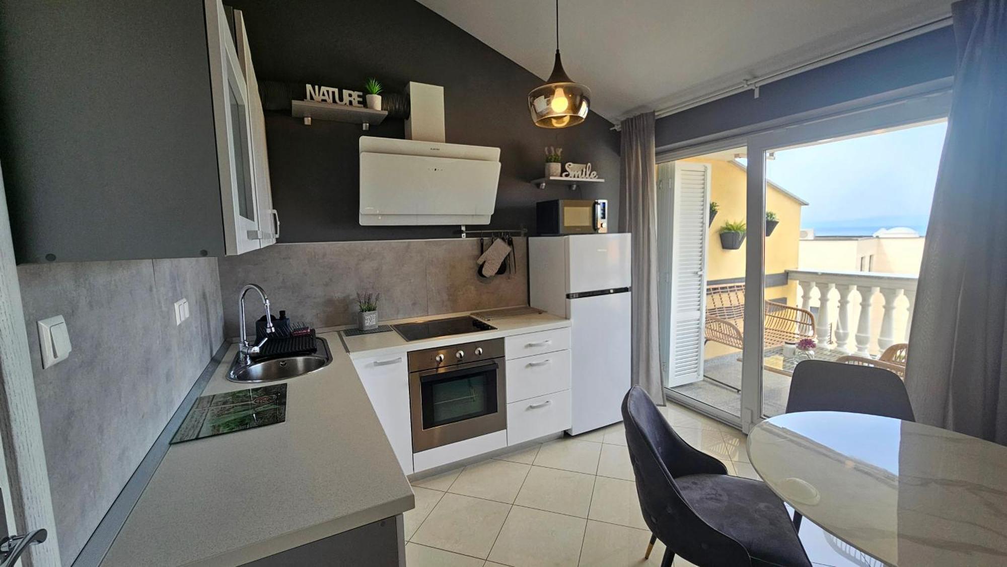 Apartman Moris Малинска Екстериор снимка
